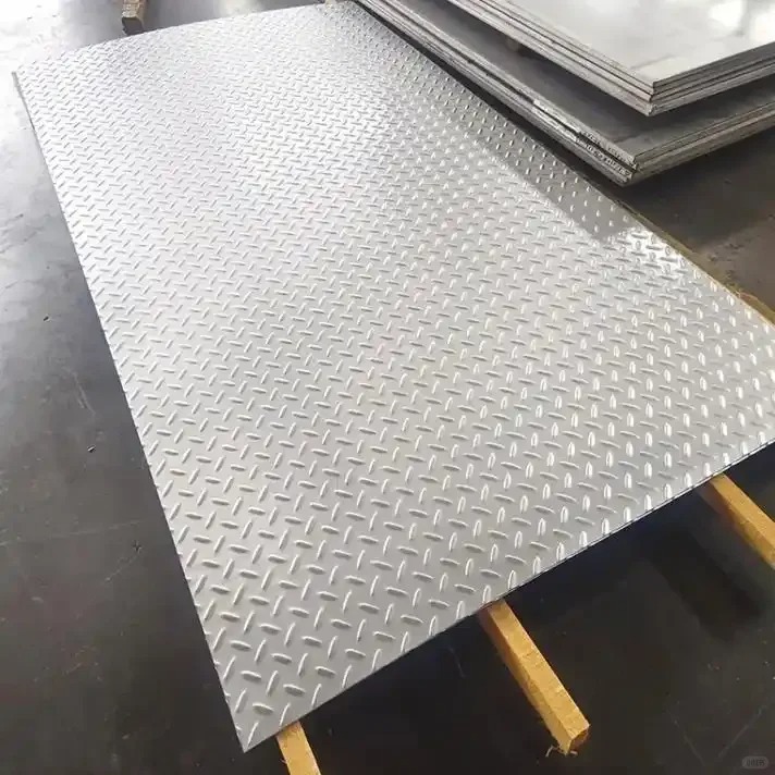 Carbon Steel Checkered Plate — Q235B Anti-Slip Floor Plate